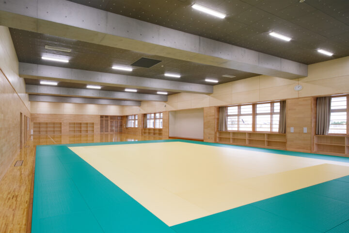 上滝中学校体育館改築主体工事